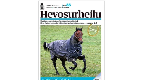 Tetrick Wania elää huipullakin hevosen elämää. Kannen kuva: Anu Leppänen