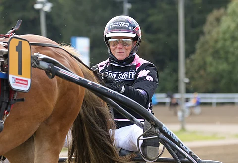 Miia Salmisen valmennuslistoilla on kolme hevosta.