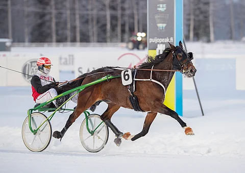 Bosse Nice päätti viime kautensa voittoon Kuopiossa.