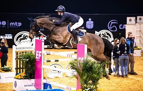 Elämän ensimmäinen maailmancupin rata sekä ratsastajalle että hevoselle.