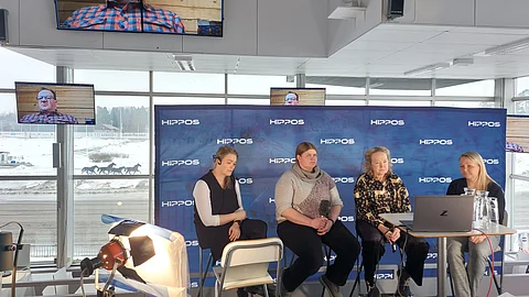 Jalostuspäivät päättyivät paneelikeskusteluun vastuullisesta ja elinvoimaisesta hevoskasvatuksesta ja omistajuudesta.