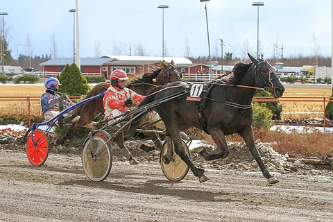 Jakob K.Boko palasi vahvasti paussilta.