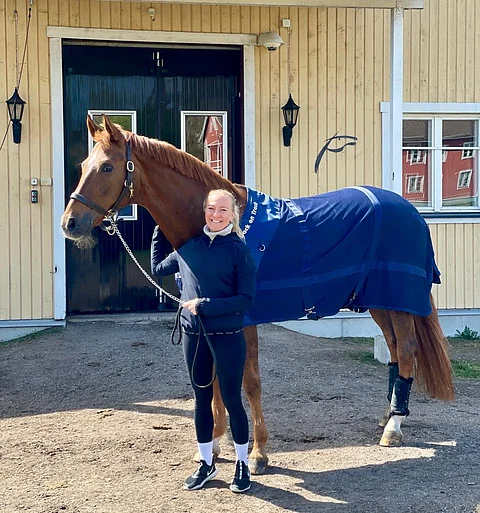 Stella Hagelstam ja Mount St John Kom Fairy Tale kotona Boessa.