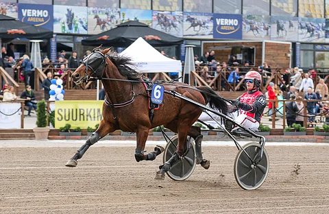 Phantom Opera on kilpaillut urallaan myös Vermossa. Seinäjoella 3-vuotiasta ajoi kuvasta poiketen Jarmo Saarela.