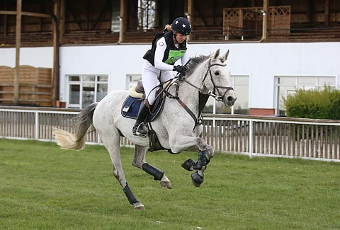 Wikström katsoo kellosta, että eihän tässä ole kiirekään.