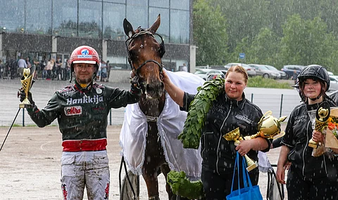 Stonecapes Queila puolustaa viimevuotista Killerin Eliitin voittoaan 11.6. Killerillä.