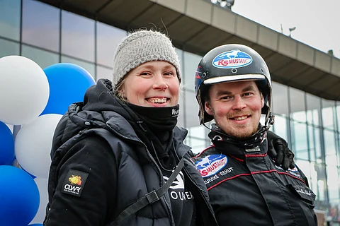 Jonna Irrin ja Taneli Säteen valmentamat hevoset ottivat kolme voittoa Uumajassa.