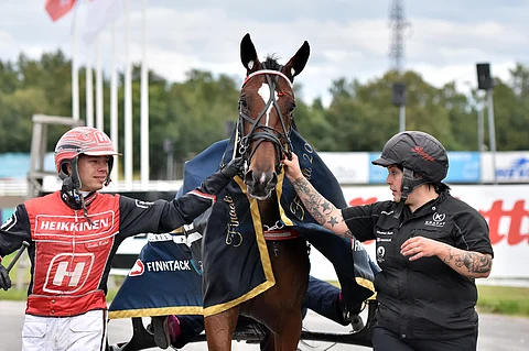 Halley Wania sooloili OEX-finaalissa kilpailuennätyksen.