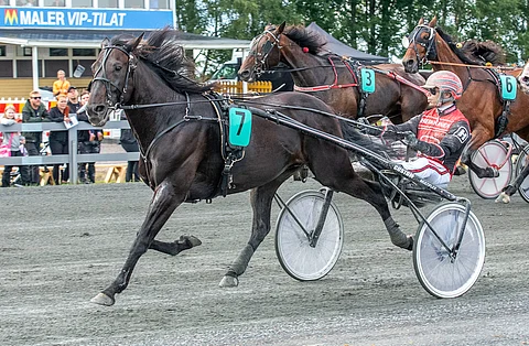 Atupem voitti kesällä 2022 Malja-ajon Ylivieskassa.