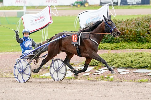 Pääseekö Henna Halme tuulettamaan BWT Falconin rattailla myös Porissa?
