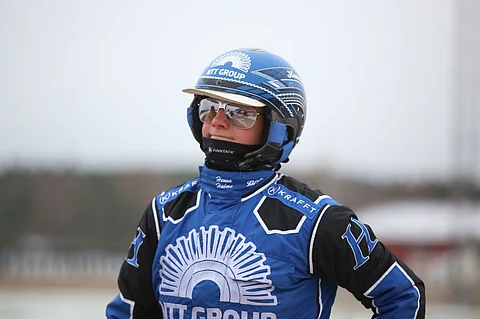 Damon Hill Treb aloittaa Henna Halmeen valmennuksesta.