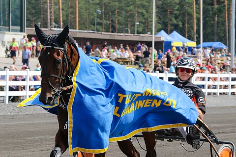 Easy To Love osaa voittaakin, vaikka tämän kauden voittosaldo näyttääkin vielä nollaa.