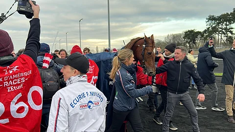 Hooker Berry voitti Prix d'Amériquen.