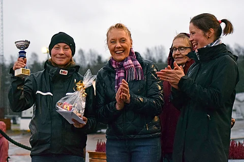 Jenni Kaija palkittiin vuoden 2017 Reiluna Kuskina.
