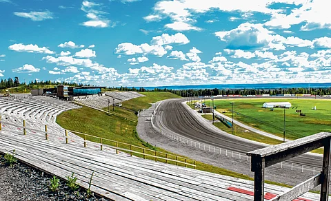 Rovaniemen ravirata on kuin amfiteatteri.