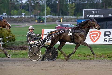 Swanandonlyn loppukiri kantoi helposti ykköseksi.