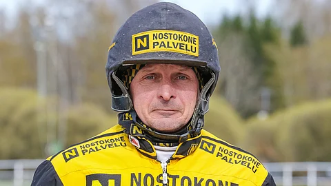 Jukka Hakkarainen ohjastaa ja valmentaa tämän päivän ideavarmaa.