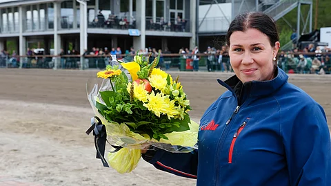 Anne Turusen valmentama Fellaini Zet otti Härmässä kesällä 2023 hienon voiton Toto75-pelin avauskohteessa. Ruuna on ollut kova vahvistus kajaanilaisen talliin.