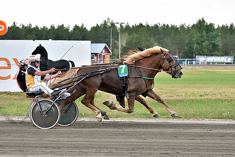 Nopsa Eelis ohitti lopussa Vale-Ellin.