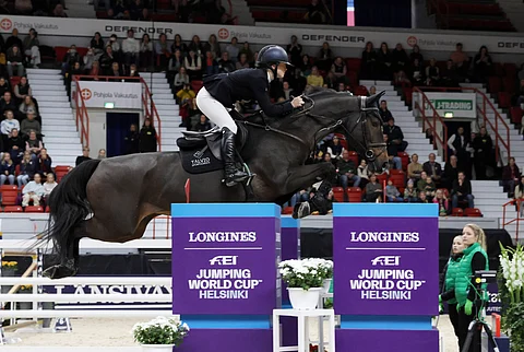 Eveliina Talvio ja Glamour jatkavat hallikautta.