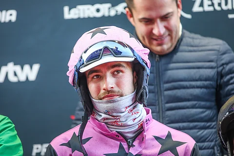 Nicolas Bazire, 23, ajaa isänsä Jean-Michelin valmennettavaa Hooker Berryä.