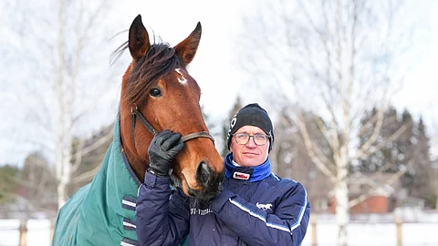 Tommi Ala-Nikkola on ohjastanut yhtä lukuun ottamatta kaikki Cassandra Ordenin startit itse. Niin hän tekee myös perjantaina.