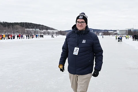 Miika Lähdeniemi iloitsi jääravien yleisömäärästä.