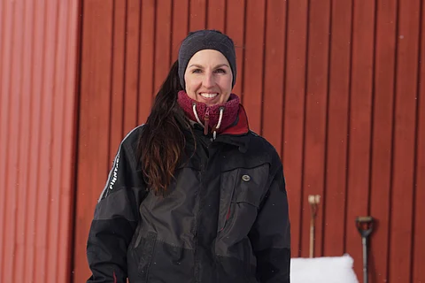 Tulevaisuudessa Saara Mäkinen haluaisi jopa hieman supistaa toimintaansa, mutta epäilee tätä itsekin. ”Niinhän minä aina sanon, mutta silti toisin käy.”