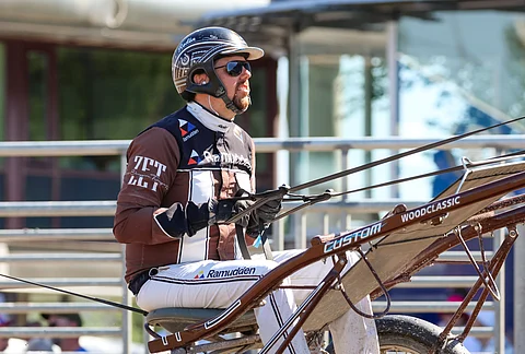 Daniel Reden raviohjastaja Solvallassa