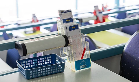 Kirjoittaja toteaa, että valtiolla on vastuu hevostalouden hyvinvoinnista, oli tuleva malli sitten yksinoikeus- tai lisenssijärjestelmä.