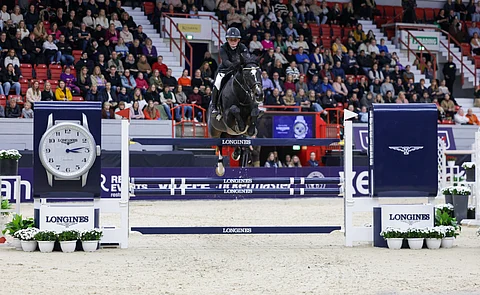 Petra Heikkinen ja Oechie-K  aloittavat kauden 2025 Espanjan Olivasta. Tähtäimessä nations cupit. Heikkisen hevosia, nykyisiä tai entisiä,  on runsaasti muillakin ratsastajilla.