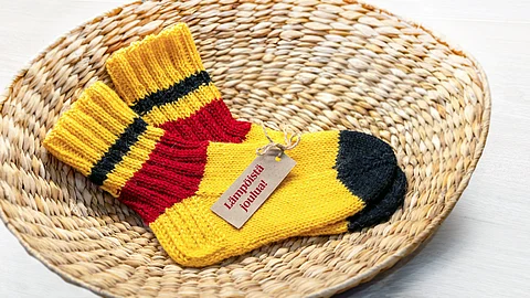 Villasukat lämmittävät aina. Kukakohan nämä ihanuudet saa?