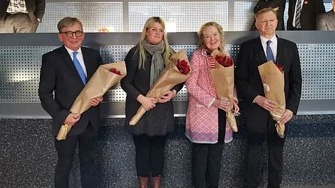 Esa Nuottivaara, Irene Kelloniemi, Jaana Husu-Kallio ja Antti Lehtisalo Suomen Hippos ry:n hallituksesta