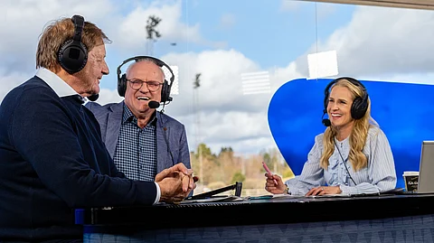 Yksi lauantain studiovieraista oli Heikki Korhonen, jonka omistama Callela Nelson voitti Helsinki-ajon. ”Eksää koskaan vanhene”, Lähdekorpi tiedusteli Korhoselta ennen tämän vierailua.