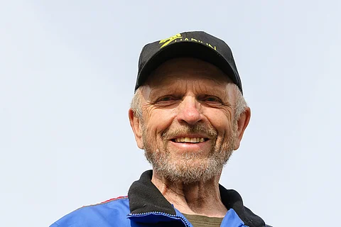 Markku Elfving on oppinut tuntemaan niin nuoret hevoset kuin nuoret hevosihmisetkin Harjun raviopettajana.