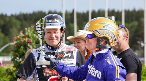 Pro voitti. Antti Ojanperän ja Björn Goopin yhteystyö jatkuu Oulussa.