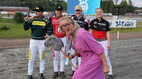 Katja Ståhl ja keppari