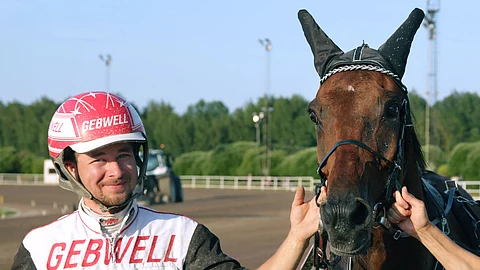 Ilos Sansibar ja Iikka Nurmonen