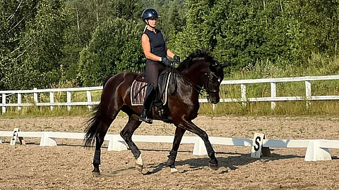 Sonja Lesch ja KOM Snowwhite.