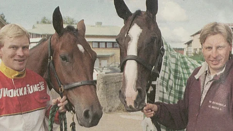 Harri Tuominen (vas.) ja Captain Morgan sekä Tapio Perttunen ja Endless Kemp Åbyssa vuonna 1996.