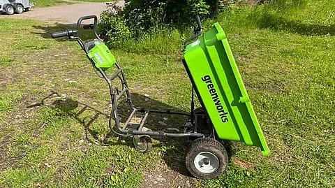 Kippi on merkittävä työtä helpottava ominaisuus tavallisiin kottikärryihin verrattuna.