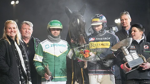 Arctic Fiona juhli kolmevuotiaiden tammojen Kasvattajakruunussa.