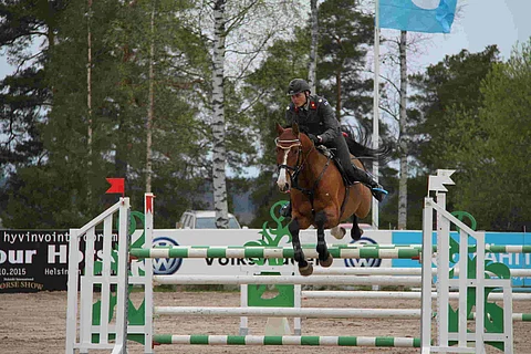 Joni Koivusalo ja nuori Renessin Ypäjällä.