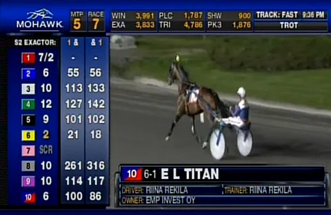 Riina Rekilä avasi EL Titanin nelivuotiskauden Mohawkissa maanantaina.