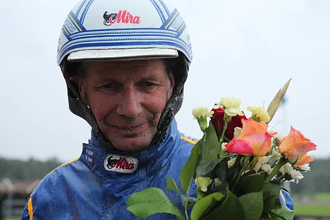 Jorma Kontio istui Qvidja's Firstin kärryillä Eskilstunassa. Arkistokuva.