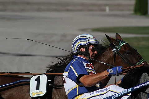 Mestari työnsä ääressä Solvallassa.