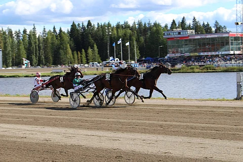 Numerolla kolme startanneen Venicen paluu kilparadoille sujui voitokkaasti.