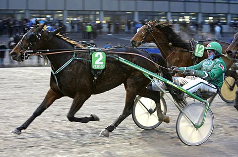 Tapio Mäki-Tulokkaan valmentama Young Moon Hoss toi Ari Moilaselle 5999. voiton.