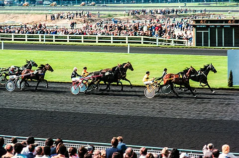 Kierros jäljellä Criterium Continentalia. Voittaja Hadol du Vivier on johtavan rinnalla, Charme seuraa viidentenä.