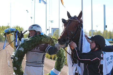 Viime vuoden Finlandia-voittaja Bret Boko ei juokse ensi viikon sunnuntaina Ruotsin 75-pelin kohteena.